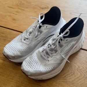 Saucony White Athletic Shoes